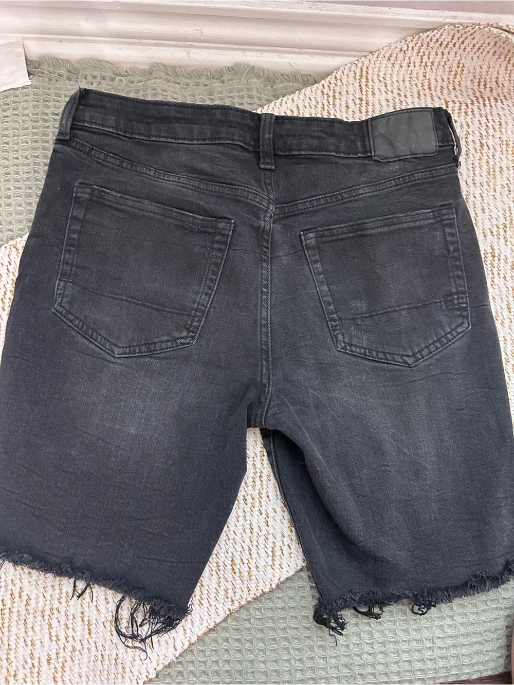 Aeropostale Men’s Black Distressed Slim Jeans